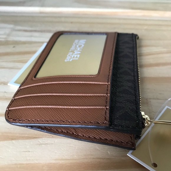 Michael Kors Card Holder🎈🎈 - Picture 6 of 6